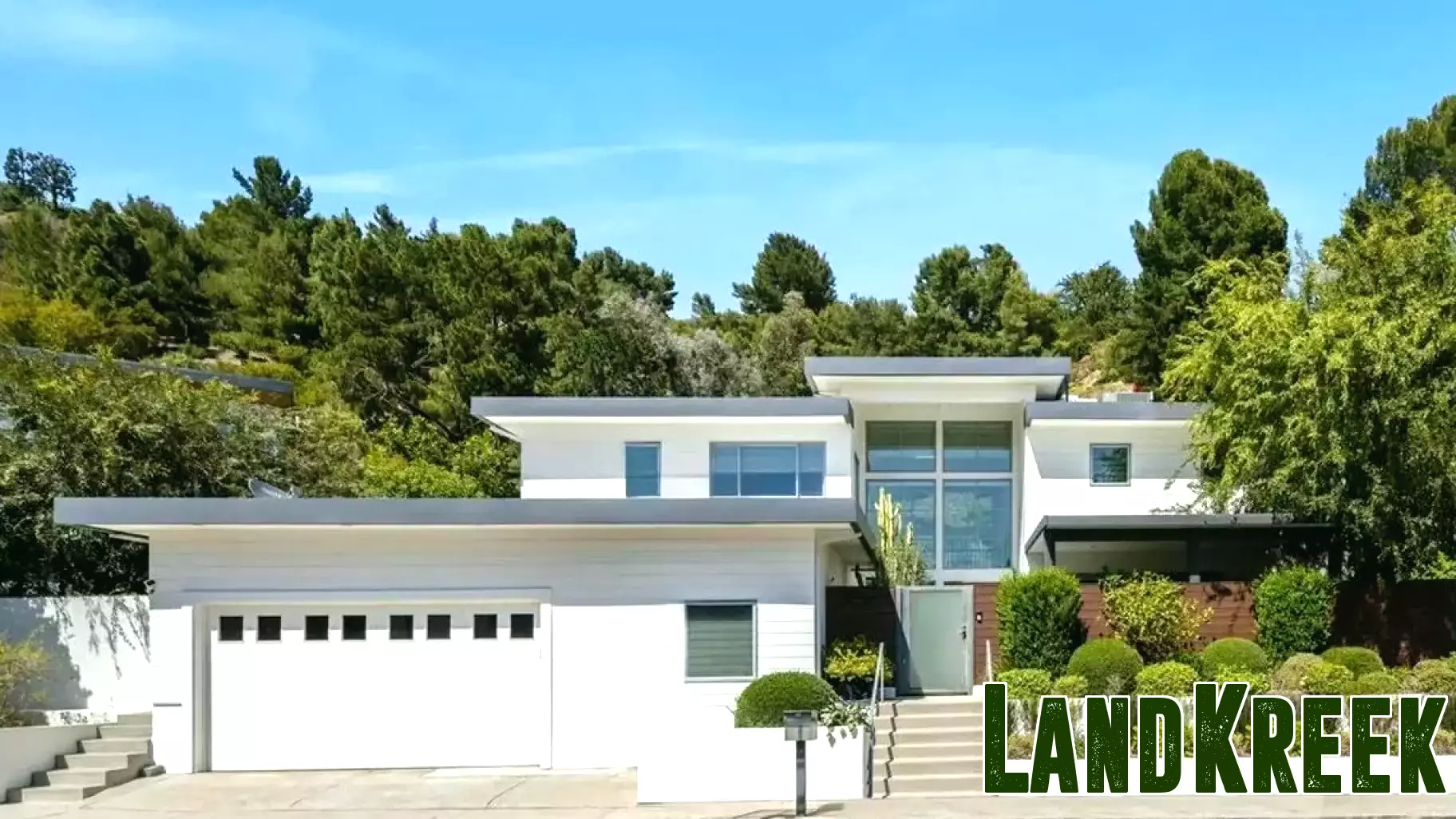 Dennis Quaid Puts His L.A. Mansion on the Market for $5.2 Million—as He Becomes Latest Hollywood Star to Flee California