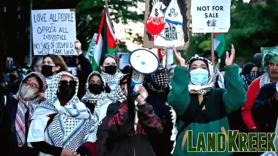 Dueling protests erupt in Midwood over controversial Israeli real estate expo