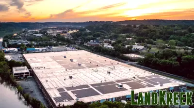 Real estate holder energizes solar on large warehouses in Pennsylvania