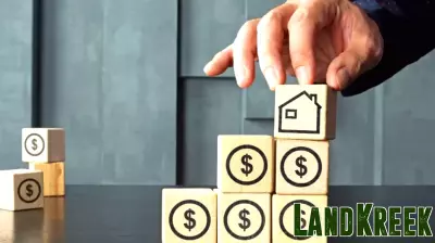 Unlock Real Estate Success: A 10-Step Guide to Choosing a Thriving Market in 2025